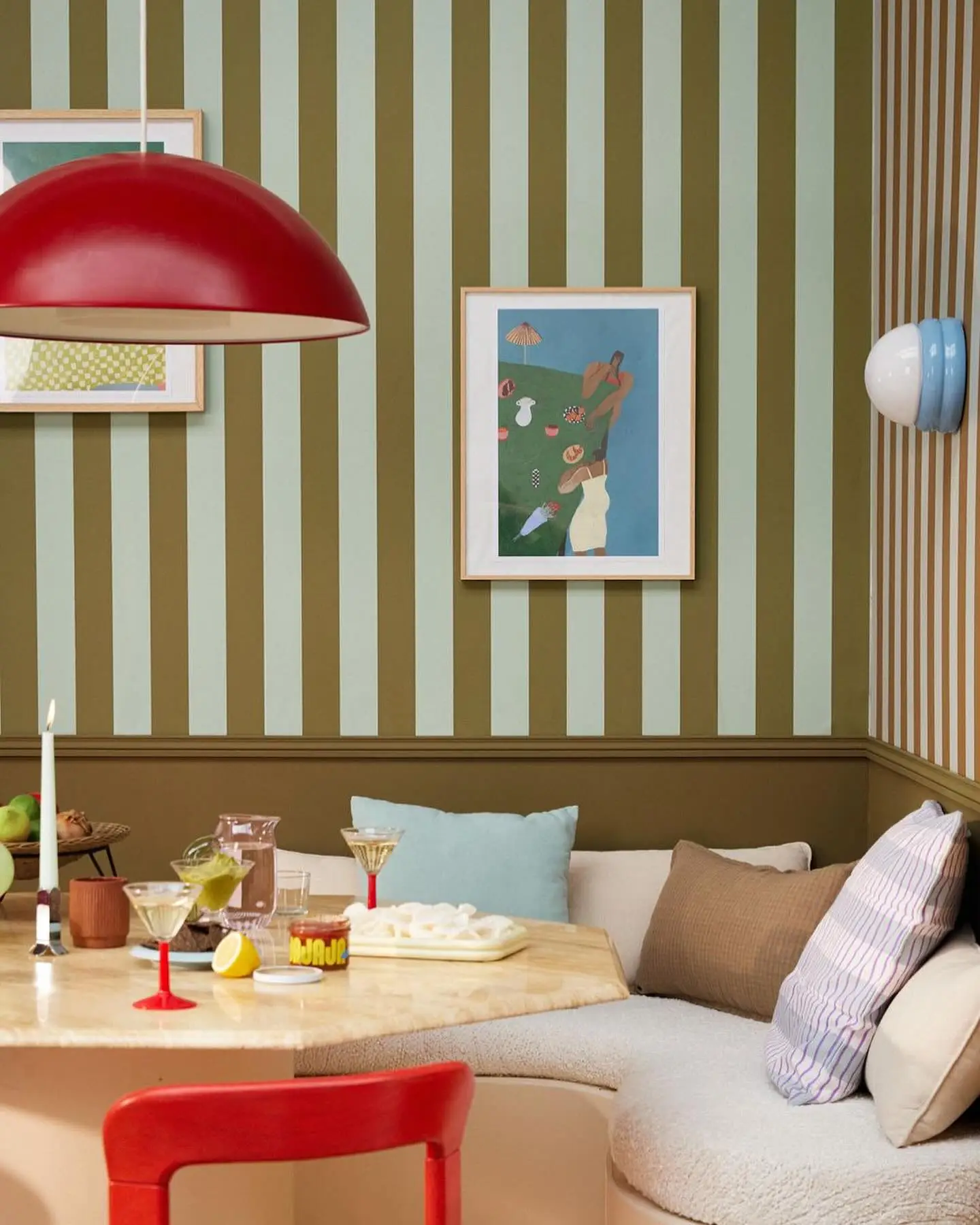 oin salle à manger décoré avec style, inspiration Maison Jeanette 2, design d’intérieur moderne
