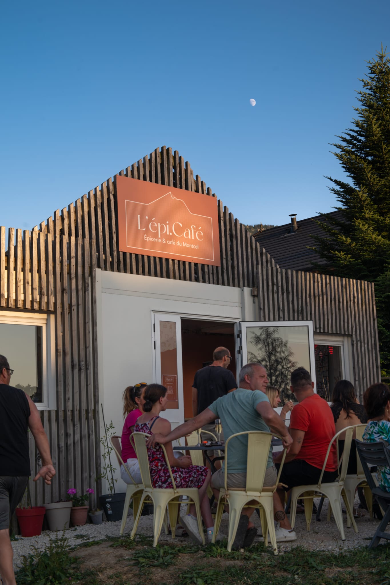 Architecte d'intérieur Aix-les-Bains café épicerie
